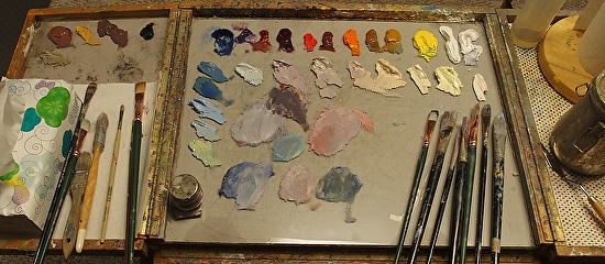 HOW TO ORGANIZE A PALETTE AND MIX COLORS